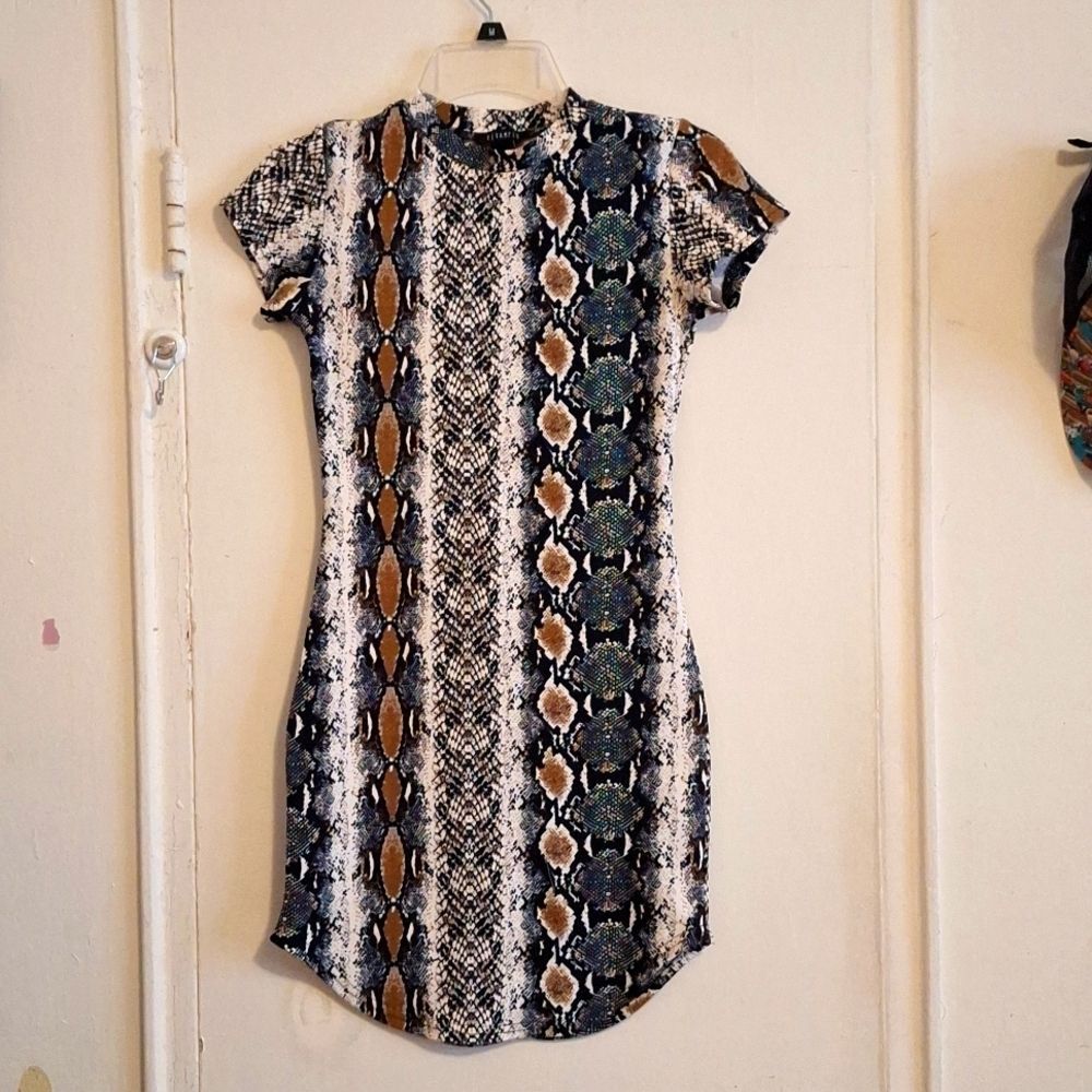 Snakeskin print dress shirt dress XS short sleeve bodycon